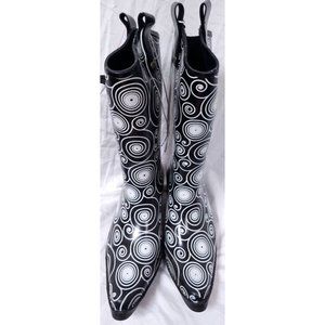 BLAZIN ROXX Layla Sz 7 Rain Boots Black White Outdoor Chore Cowgirl Boot 58106